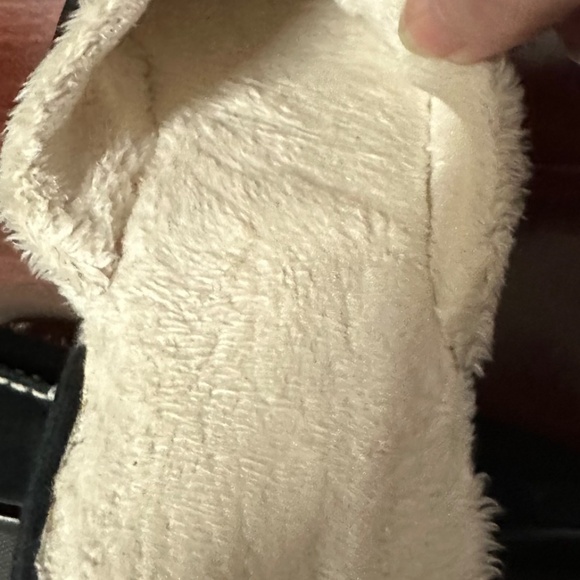 White Mountain Ladies Clogs Black Suede and White Fur Lined Shoes Size 7 EUC - Picture 7 of 13